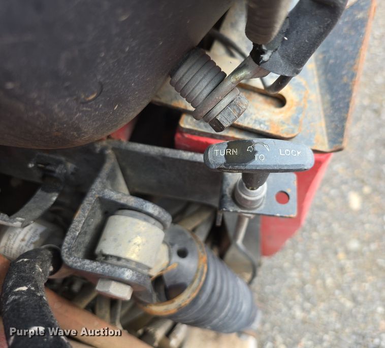 image for item DS4803 Taylor Tools Bronco 393 floor scraper