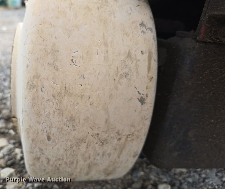 image for item DS4803 Taylor Tools Bronco 393 floor scraper