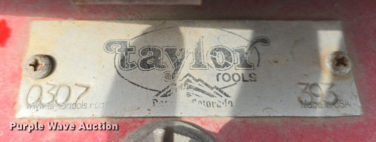 image for item DS4803 Taylor Tools Bronco 393 floor scraper