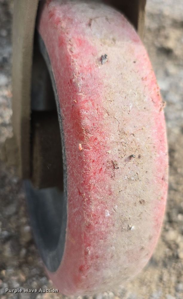 image for item DS4804 Innovatech Terminator 2000 floor scraper