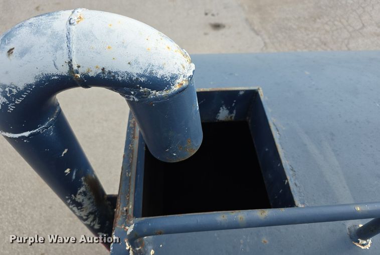 image for item DS4810 1991 Mack  CH613 water truck