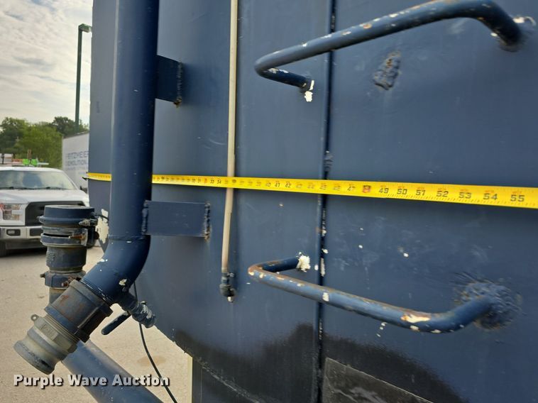 image for item DS4810 1991 Mack  CH613 water truck