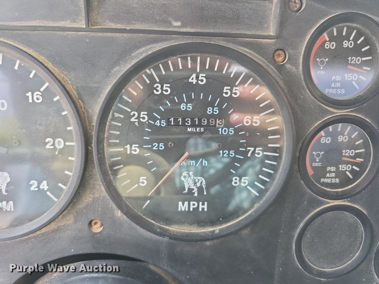 image for item DS4810 1991 Mack  CH613 water truck