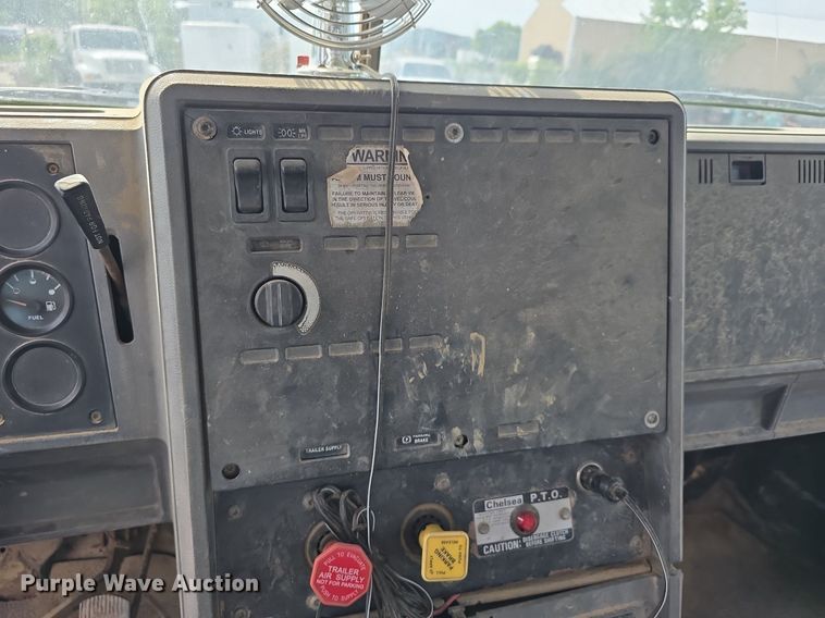 image for item DS4810 1991 Mack  CH613 water truck