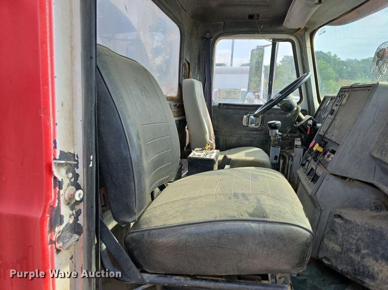 image for item DS4810 1991 Mack  CH613 water truck