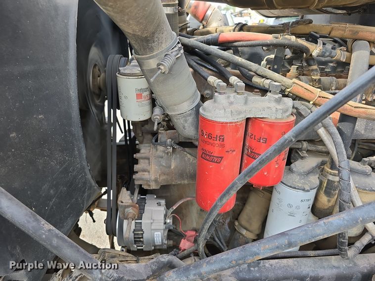 image for item DS4810 1991 Mack  CH613 water truck