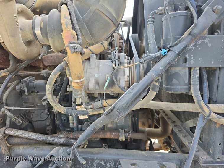 image for item DS4810 1991 Mack  CH613 water truck