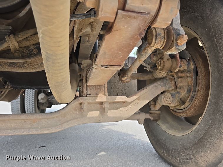 image for item DS4810 1991 Mack  CH613 water truck