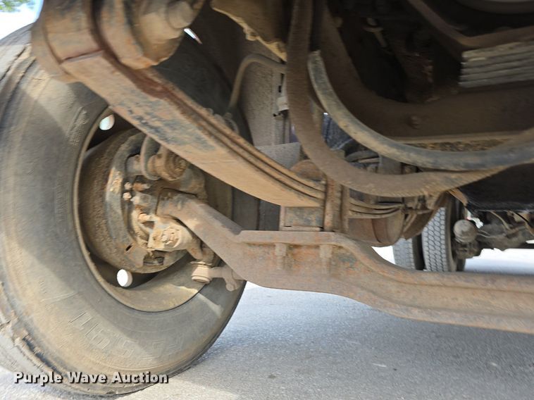 image for item DS4810 1991 Mack  CH613 water truck