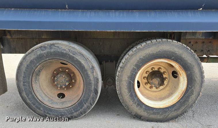 image for item DS4810 1991 Mack  CH613 water truck