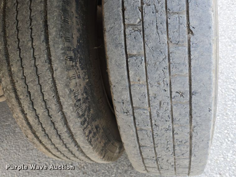 image for item DS4810 1991 Mack  CH613 water truck