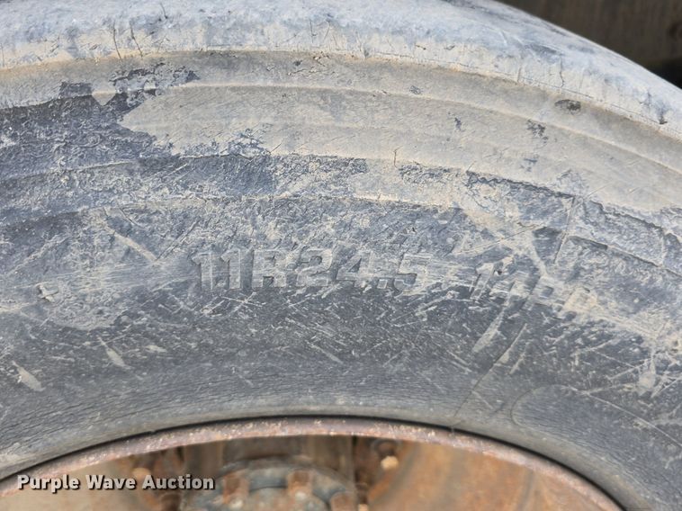 image for item DS4810 1991 Mack  CH613 water truck