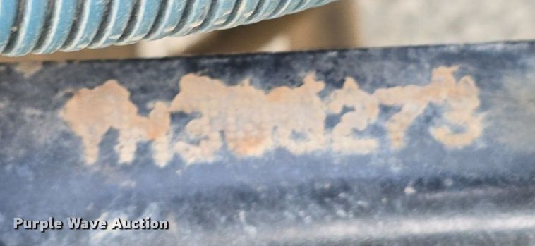 image for item DS4812 2000 International Harvester 4700 flatbed truck