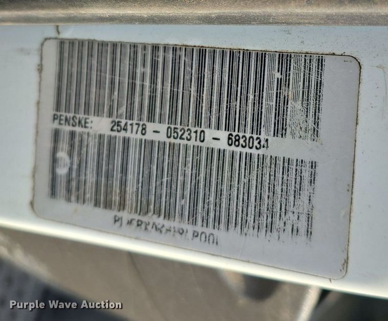 image for item DS4812 2000 International Harvester 4700 flatbed truck