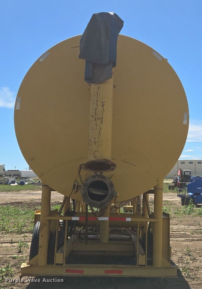 image for item DS7503 1965 Klein KPT-120 water tank