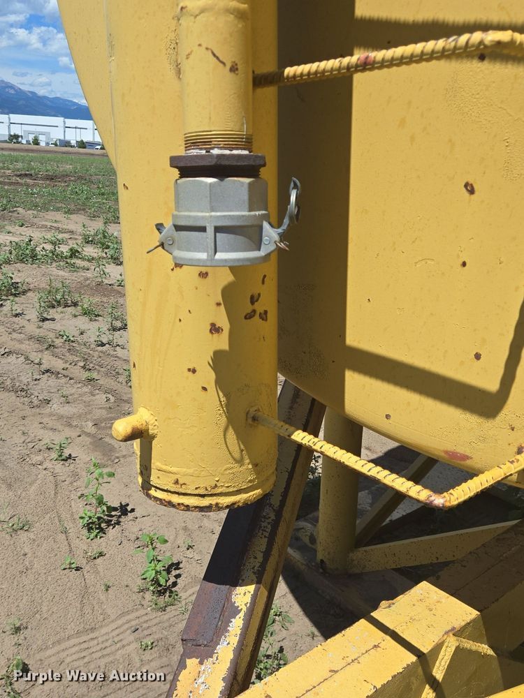 image for item DS7503 1965 Klein KPT-120 water tank