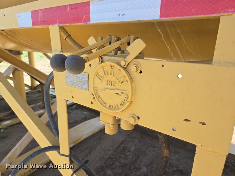 image for item DS7503 1965 Klein KPT-120 water tank