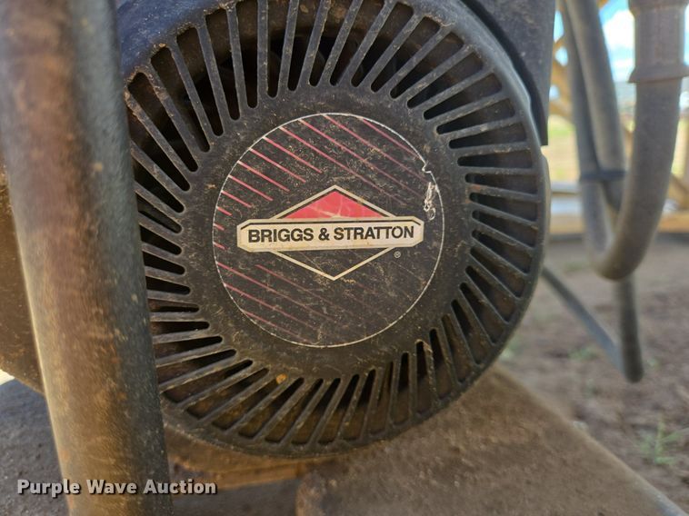 image for item DS7503 1965 Klein KPT-120 water tank