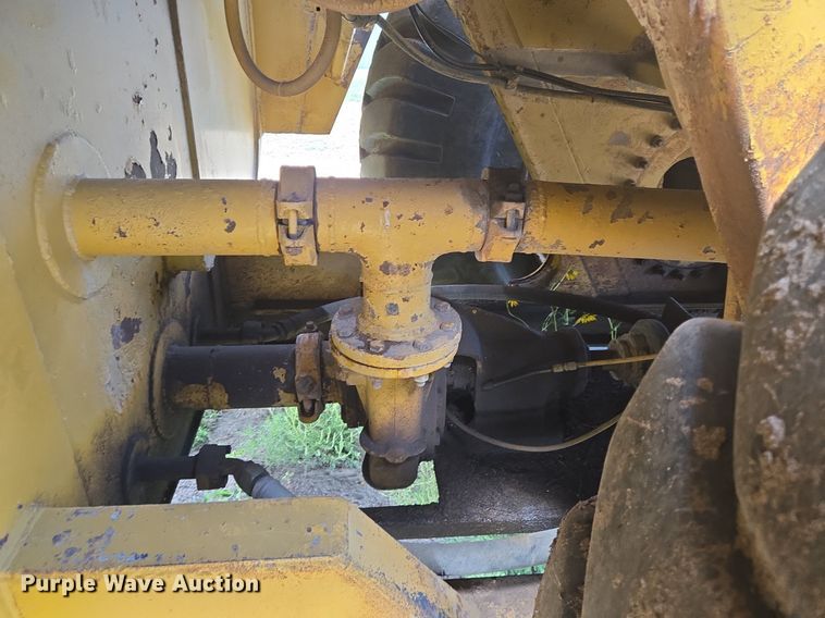 image for item DS7505 1978 Caterpillar 621 water wagon