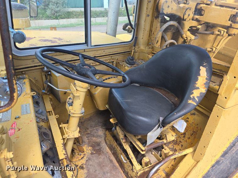 image for item DS7505 1978 Caterpillar 621 water wagon