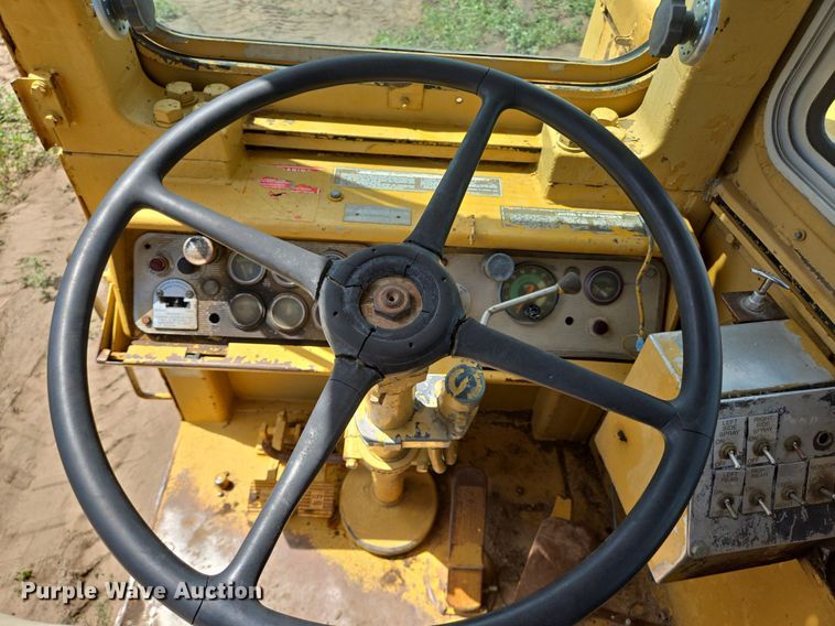 image for item DS7505 1978 Caterpillar 621 water wagon