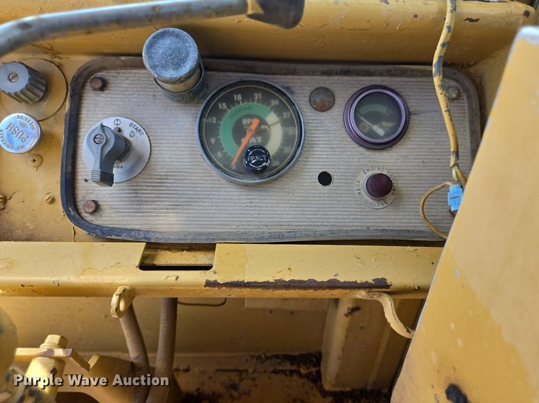 image for item DS7505 1978 Caterpillar 621 water wagon