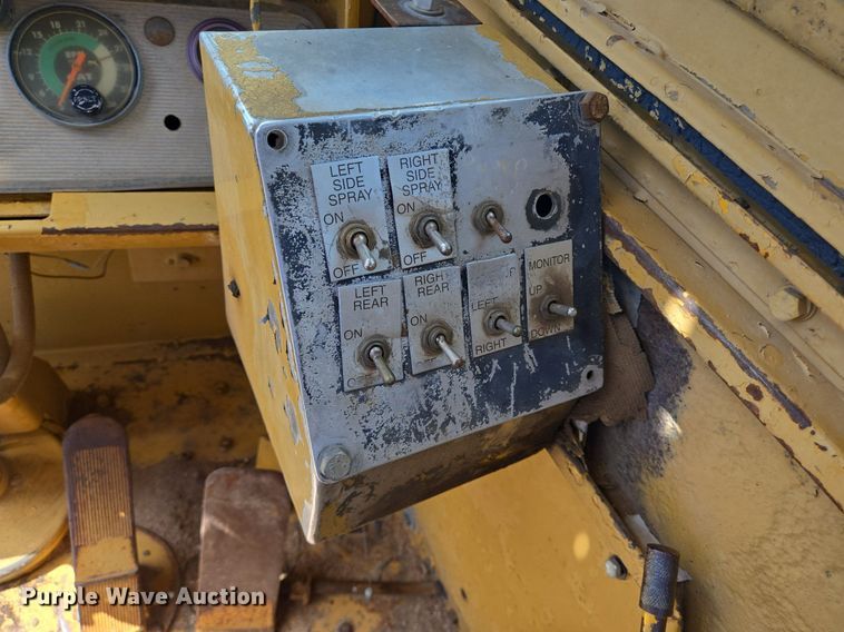 image for item DS7505 1978 Caterpillar 621 water wagon