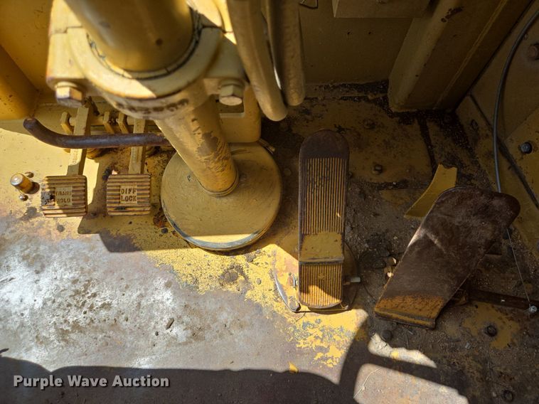 image for item DS7505 1978 Caterpillar 621 water wagon