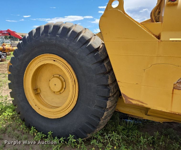 image for item DS7505 1978 Caterpillar 621 water wagon