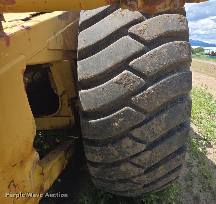 image for item DS7505 1978 Caterpillar 621 water wagon