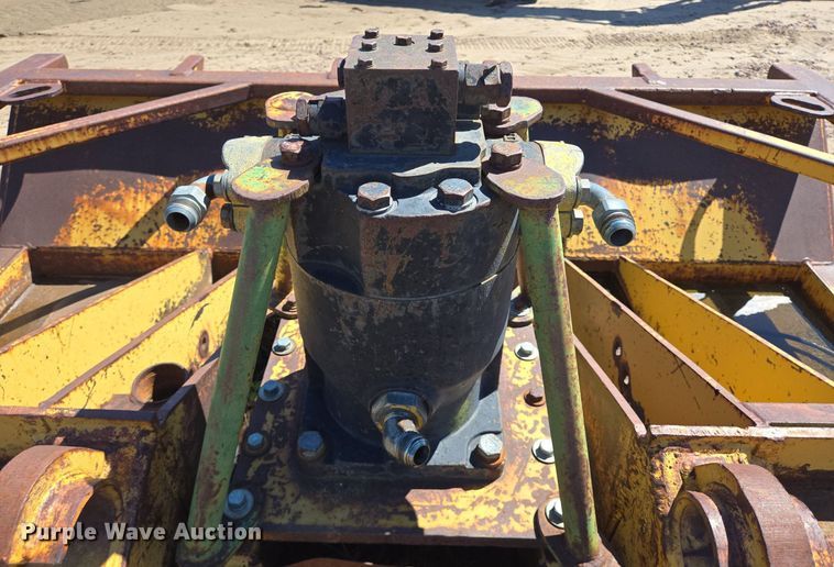 image for item DS7508 Hydro-Ax 721E wheel loader brush cutter