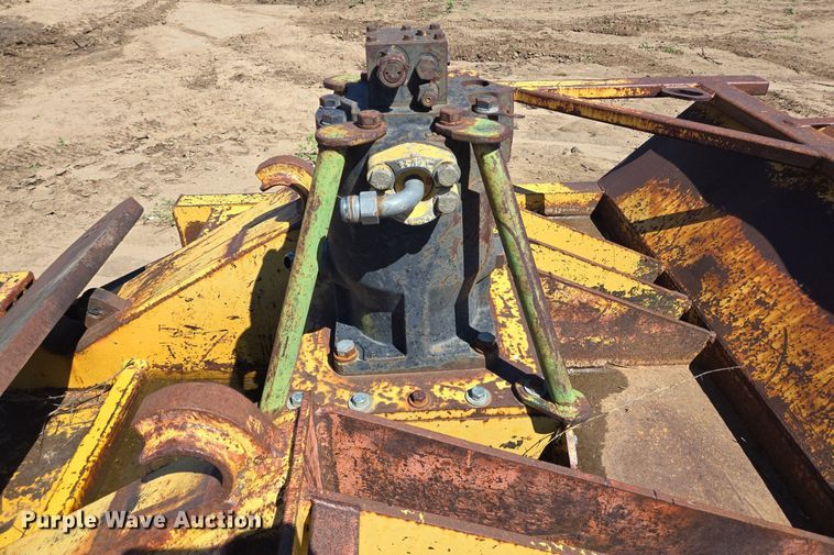 image for item DS7508 Hydro-Ax 721E wheel loader brush cutter