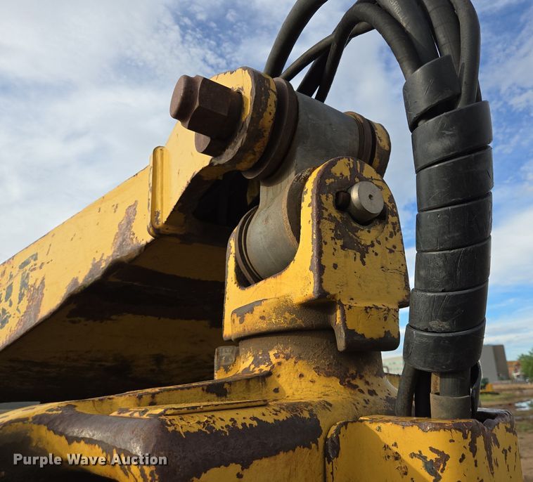 image for item DS7511 1996 Caterpillar 515 skidder