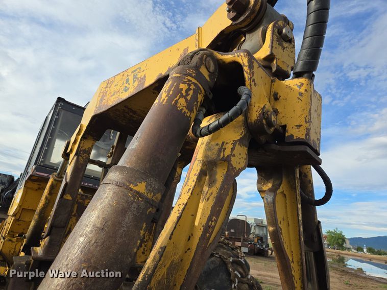 image for item DS7511 1996 Caterpillar 515 skidder