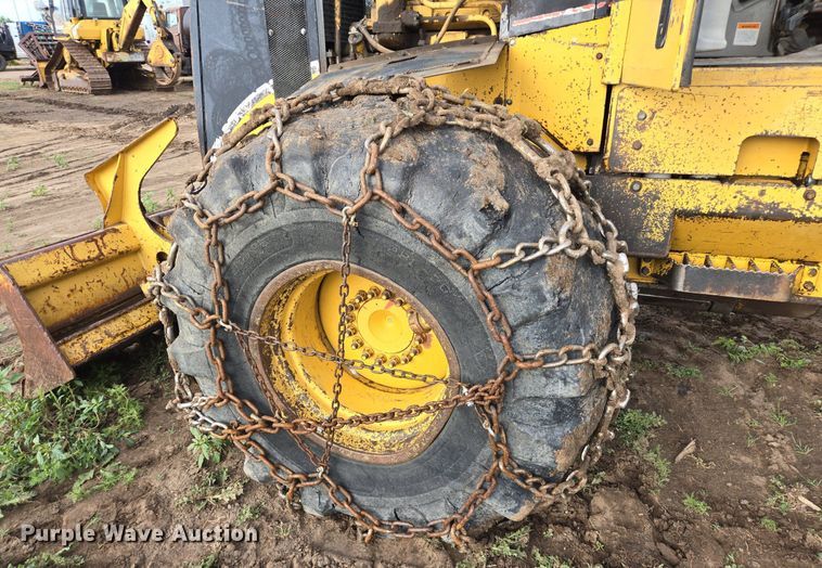 image for item DS7511 1996 Caterpillar 515 skidder
