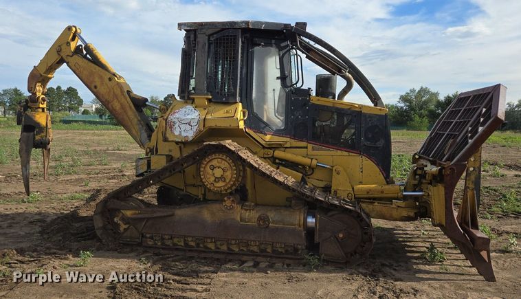 image for item DS7512 1999 Caterpillar 517 skidder