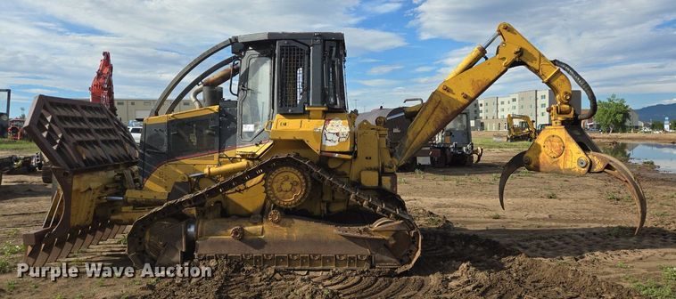 image for item DS7512 1999 Caterpillar 517 skidder