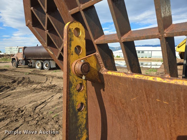 image for item DS7512 1999 Caterpillar 517 skidder