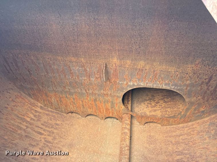 image for item DS7513 1977 Ford 9000 water truck