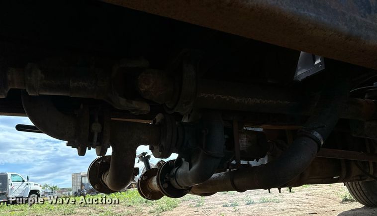 image for item DS7513 1977 Ford 9000 water truck