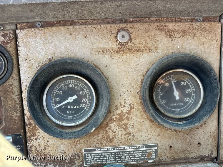 image for item DS7513 1977 Ford 9000 water truck