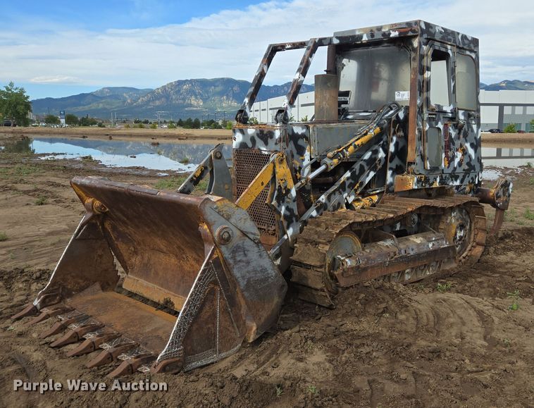 image for item DS7514 Case 1155 track loader