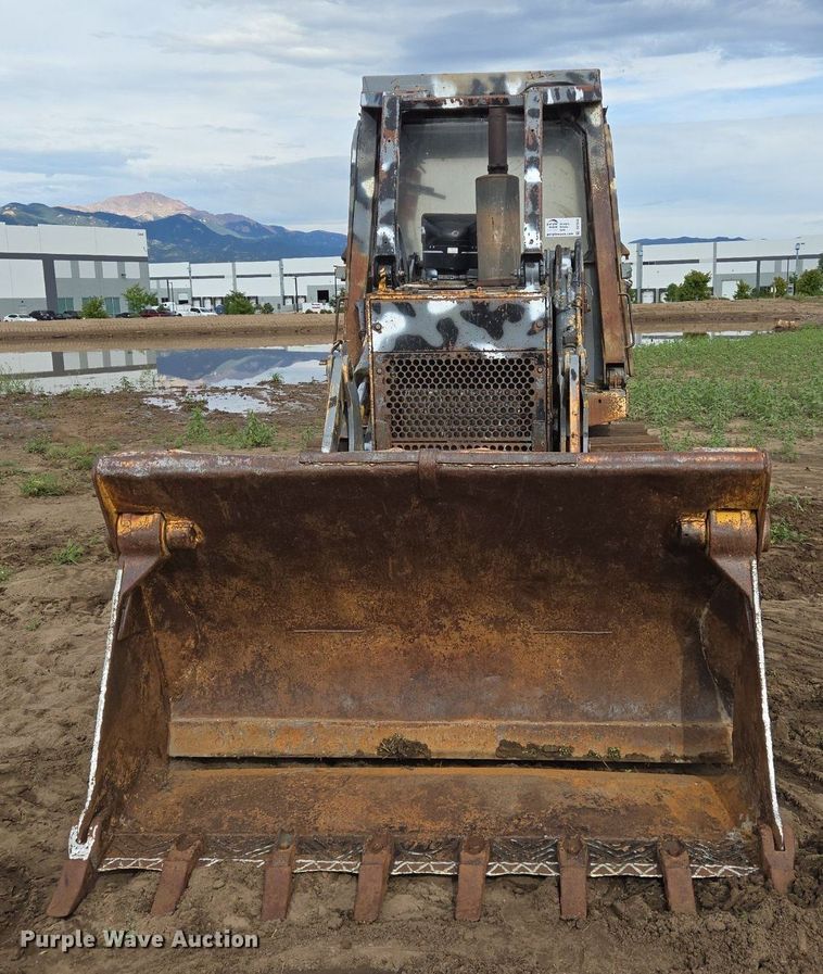 image for item DS7514 Case 1155 track loader