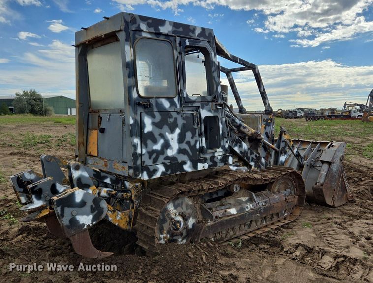 image for item DS7514 Case 1155 track loader