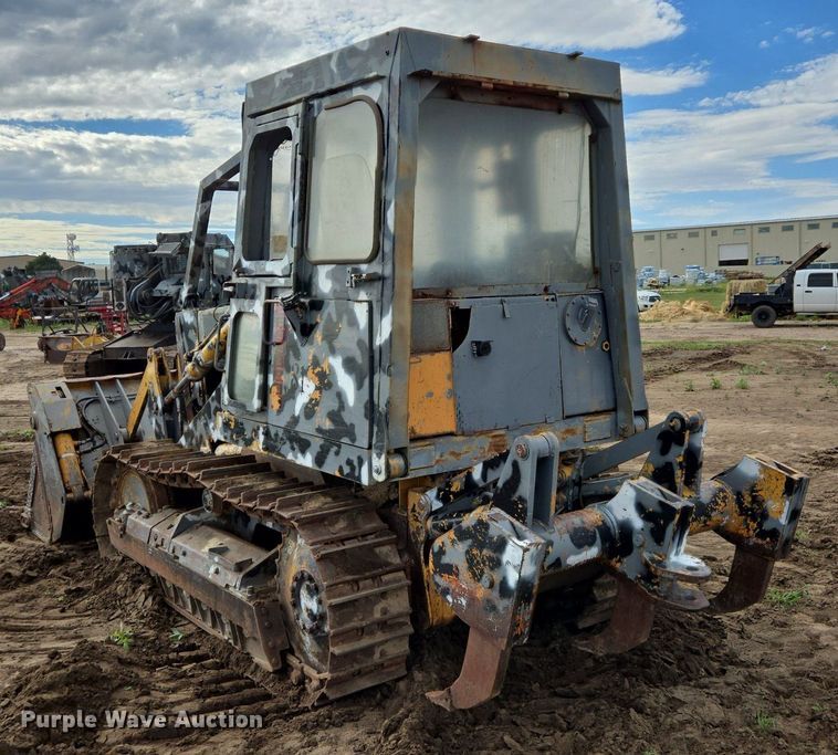 image for item DS7514 Case 1155 track loader