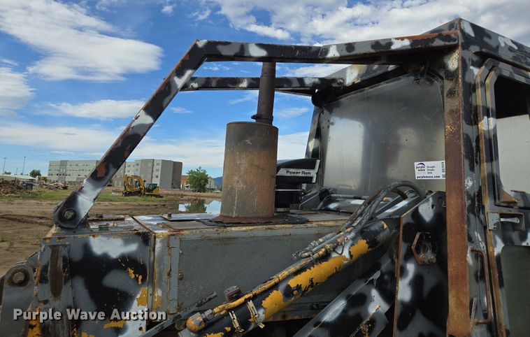 image for item DS7514 Case 1155 track loader