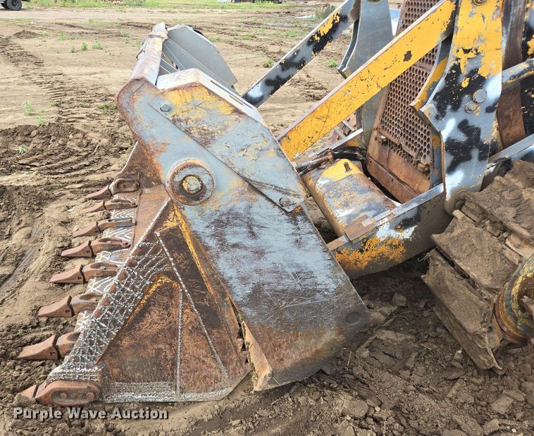 image for item DS7514 Case 1155 track loader