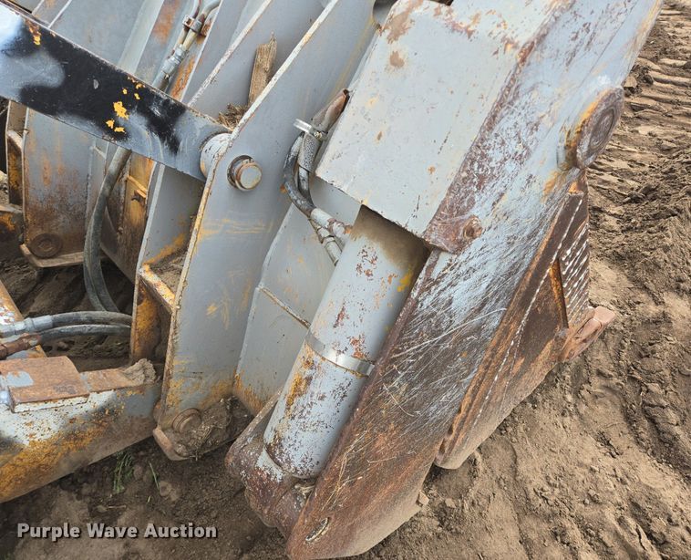 image for item DS7514 Case 1155 track loader