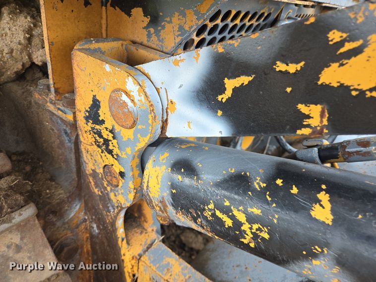 image for item DS7514 Case 1155 track loader