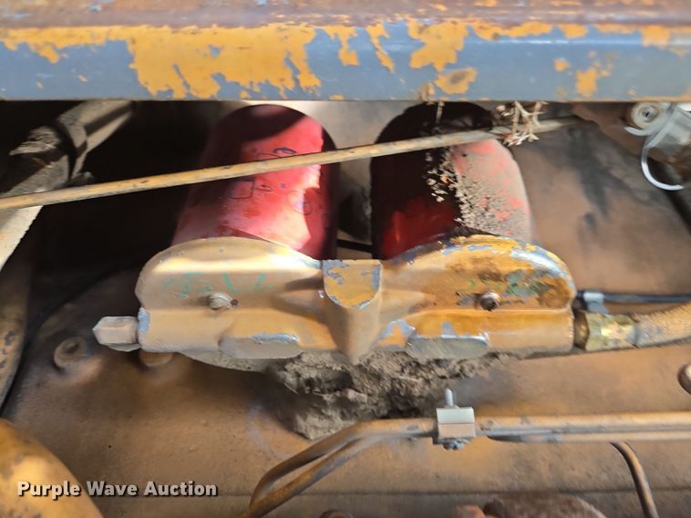 image for item DS7514 Case 1155 track loader